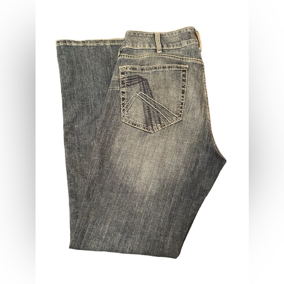 Ariat Maisie Bootcut Jean Mid Rise 33 x 32 Distress Wash - Picture 1 of 10